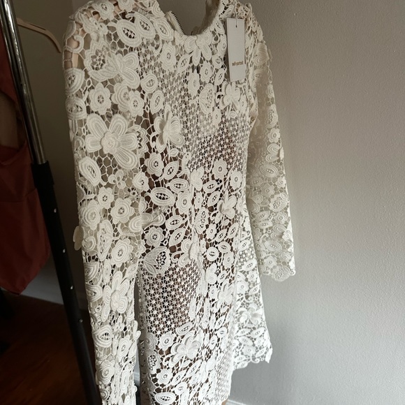 New Self-Portrait 3D Floral Mini Dress in White (NEW Sold Out Dress) NWT - Picture 5 of 12